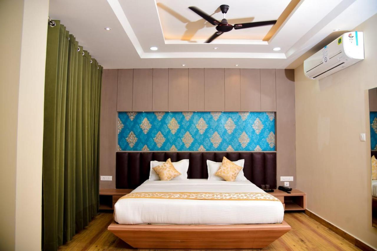 Hotel Olive Crown 러크나우 외부 사진