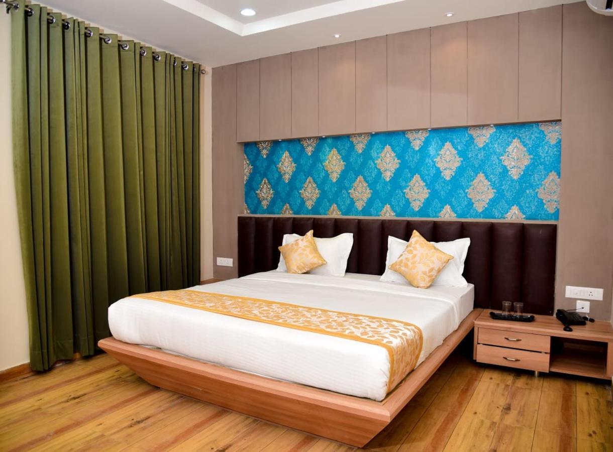 Hotel Olive Crown 러크나우 외부 사진