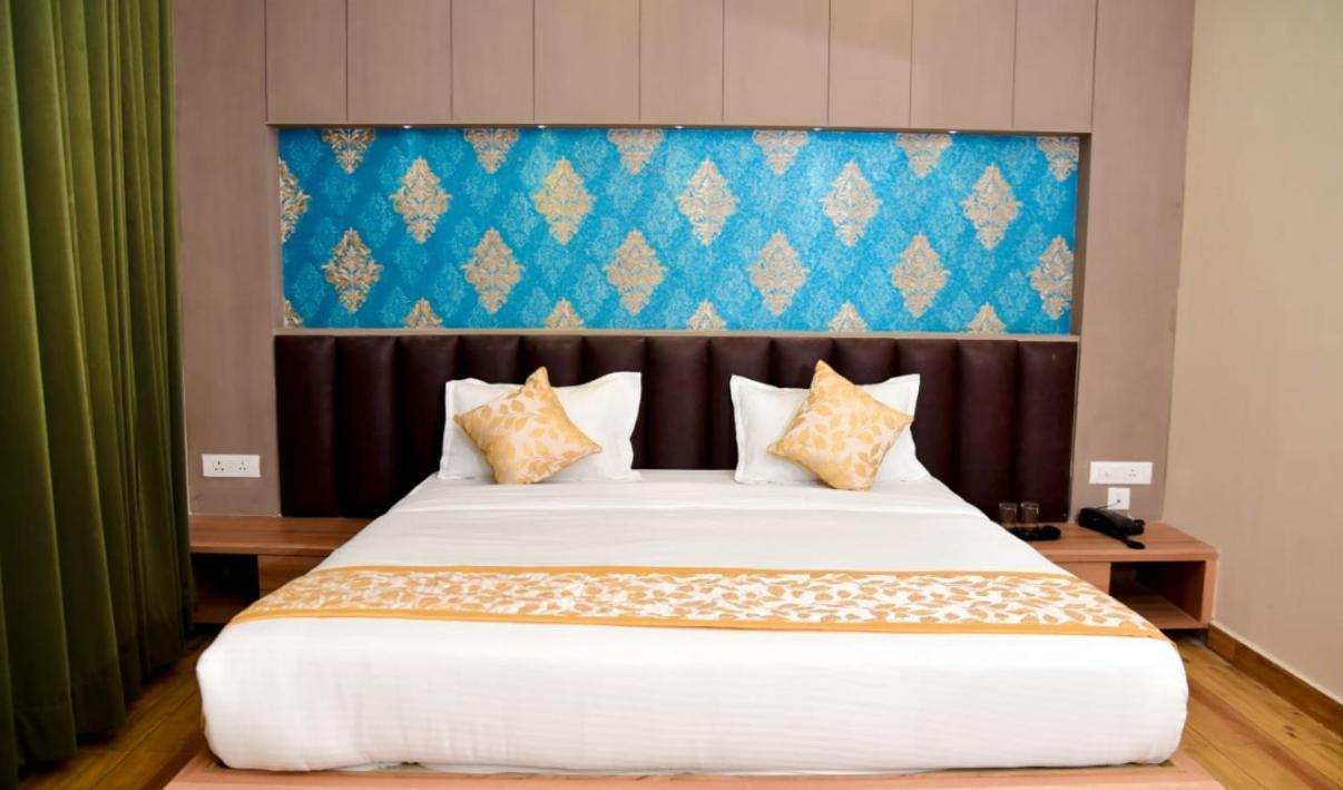 Hotel Olive Crown 러크나우 외부 사진