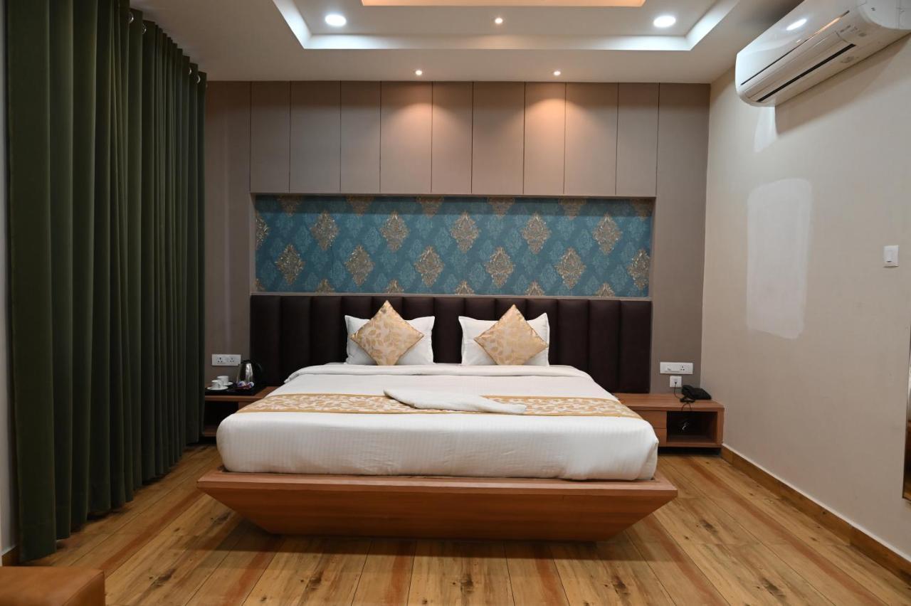 Hotel Olive Crown 러크나우 외부 사진